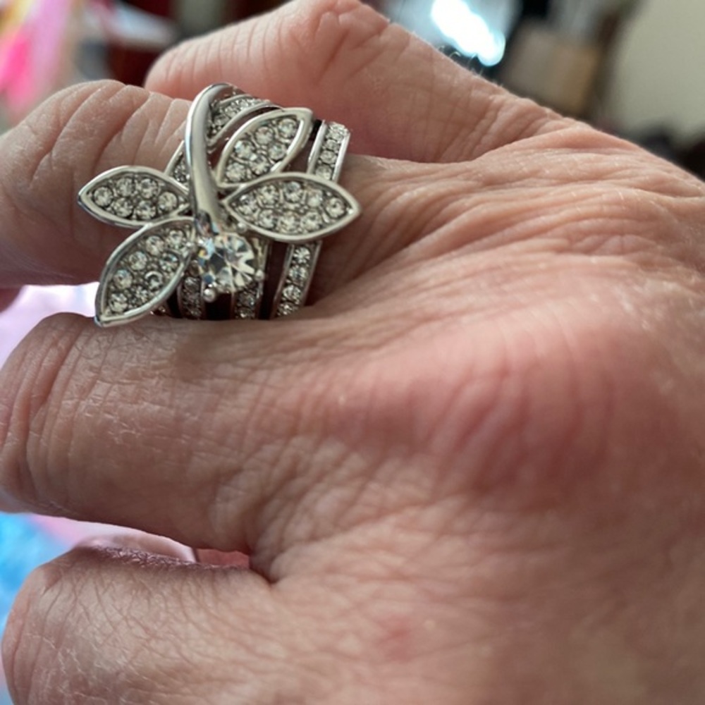 Silver color ring with Butterfly  SIZE 6 NWT